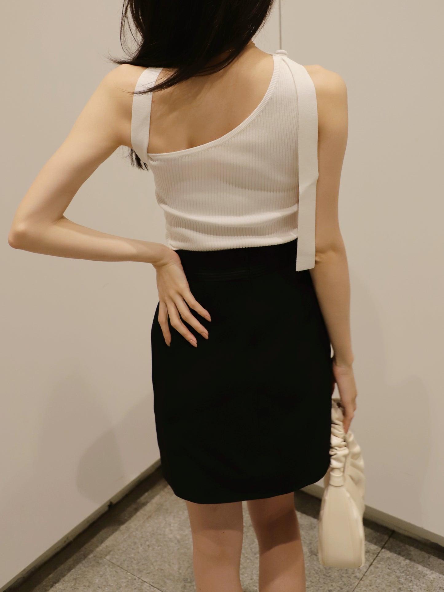 Basic Black Slit Skirt
