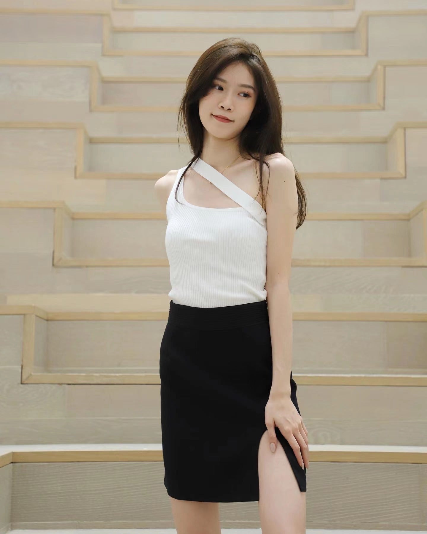 Basic Black Slit Skirt