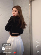 Zip Up Strap at the back Sweater