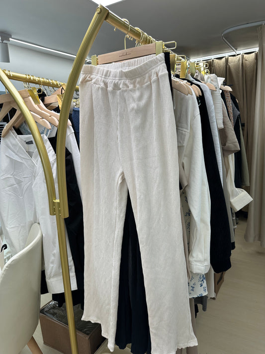 Basic Ruffles Pants