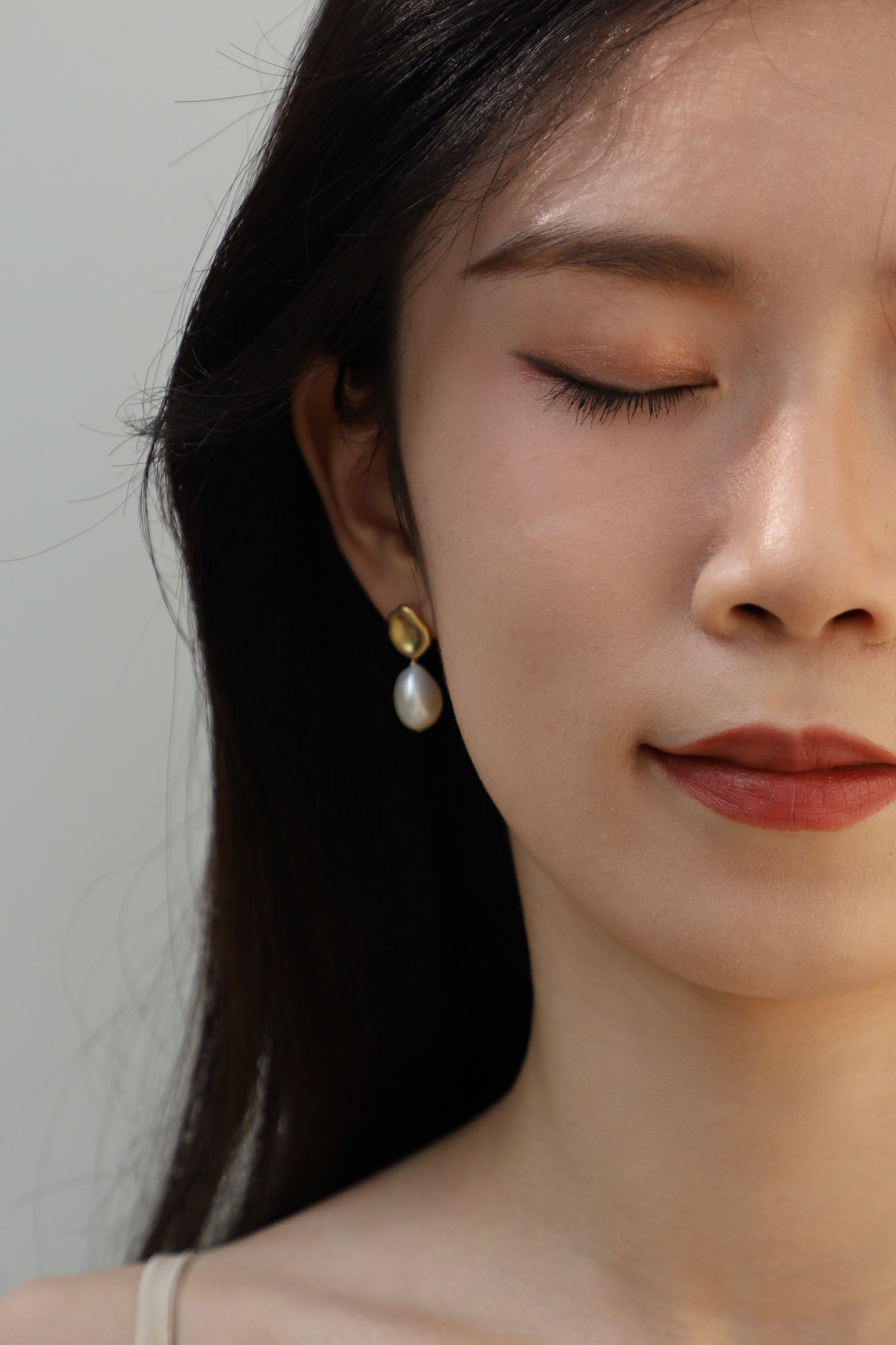 925 pearl & gold drop earrings